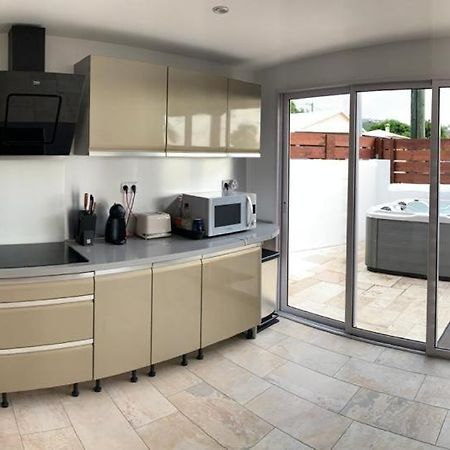 Appartement Saint Gilles Les Bains 外观 照片